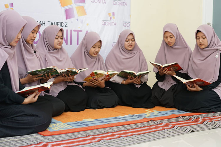 Ekstrakurikuler Tahfidz MTs Khozinatul Ulum Blora