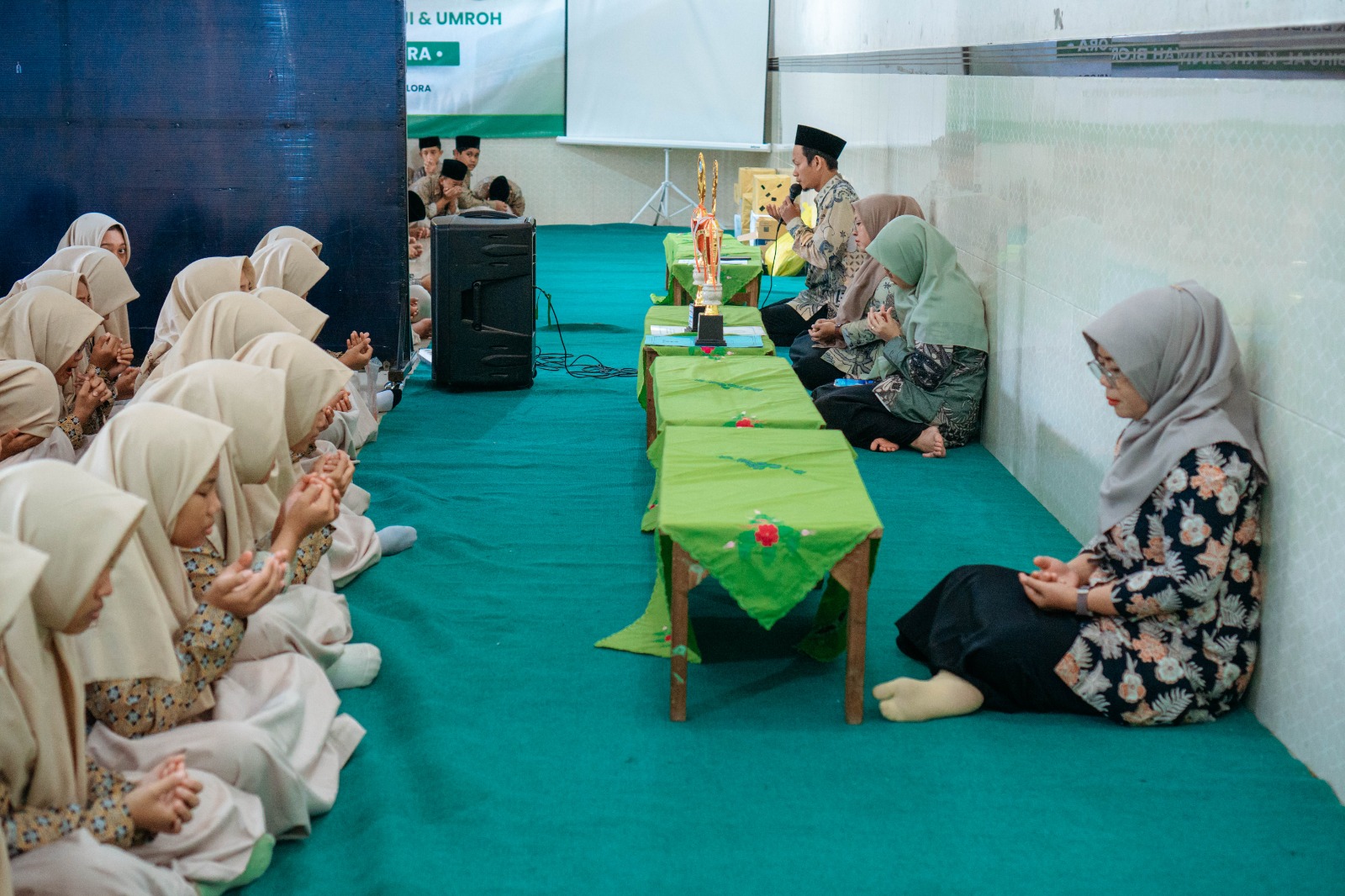 Istighosah Bulanan, Pembukaan KBM, dan Pembagian Hadiah Class Meeting